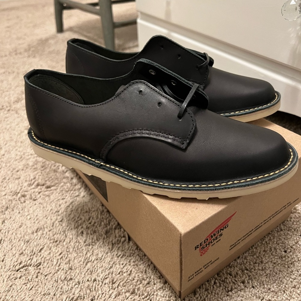 Red Wing Women’s Shoes size 8.5 black style 3491